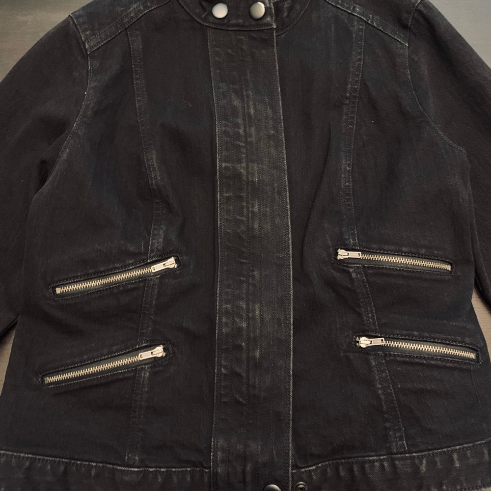 Elle zippered jacket.